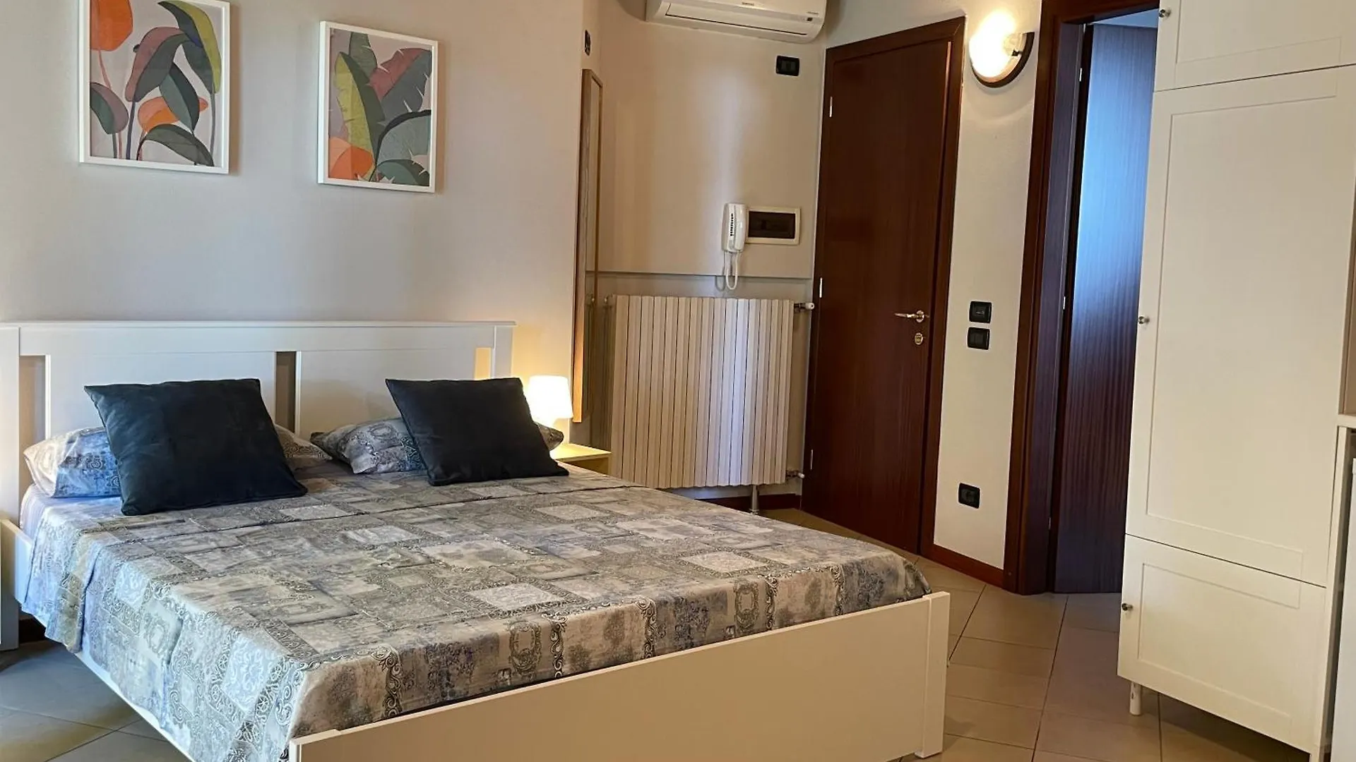 Villa Maria Apartments Moniga del Garda 0*,  이탈리아